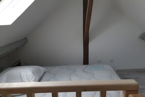 1 chambre, fer et planche à repasser, Wi-Fi, draps fournis
