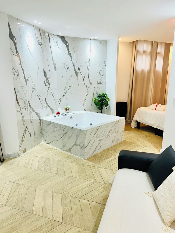 1 quarto, Wi-Fi de cortesia, roupa de cama