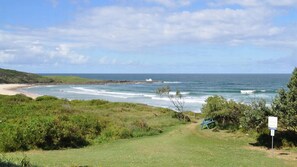 Beach - Blue Pacific 1 - Lifestyle Yamba (YAMBA)