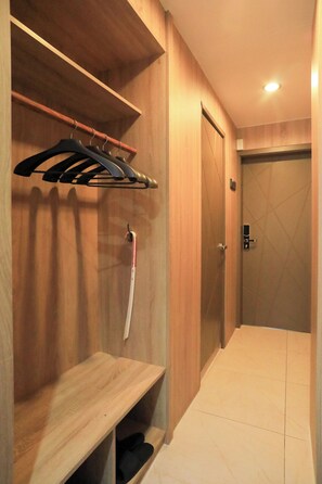 Phòng đôi Tiêu chuẩn, quang cảnh thành phố | Bàn, khu vực làm việc phù hợp cho laptop