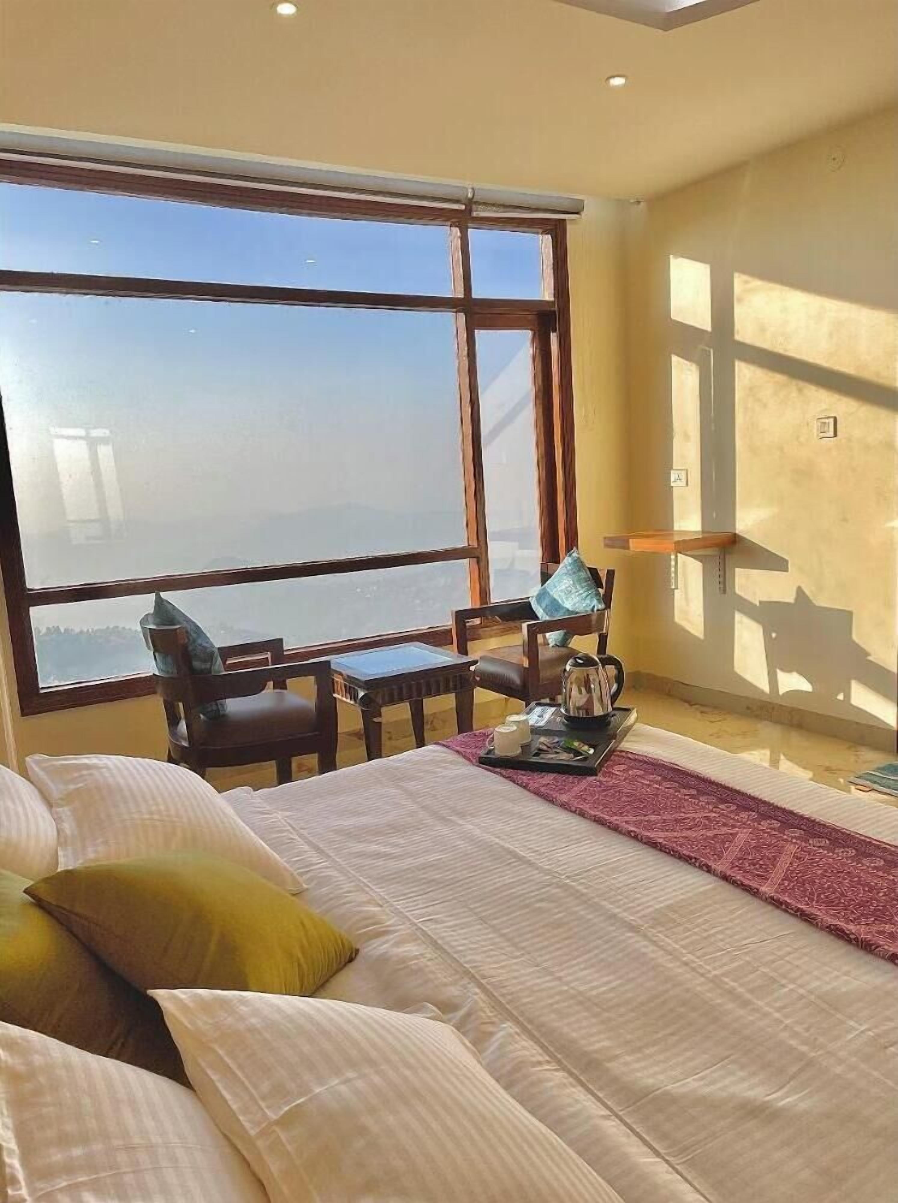 Premium Room | Desk, free WiFi, bed sheets