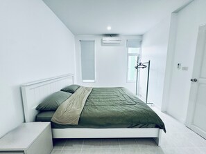 2 bedrooms, WiFi - Cozy Villa near Pranburi Beach, Perfect for Families (Tambon Pak Nam Pran)