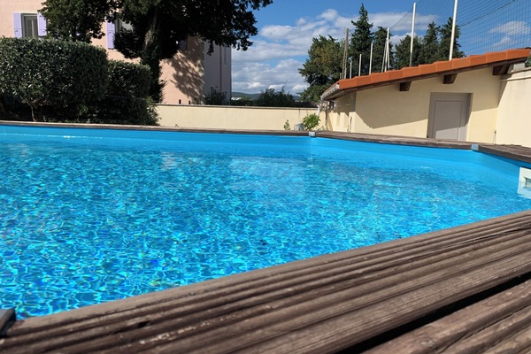 Piscina a l'aire lliure