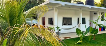 Aliya Watunu Hena - Two-Bedroom Main House in Tangalle