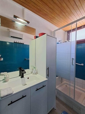 Articles de toilette (gratuits), séchoir à cheveux