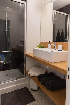Free toiletries, hair dryer, toilet paper
