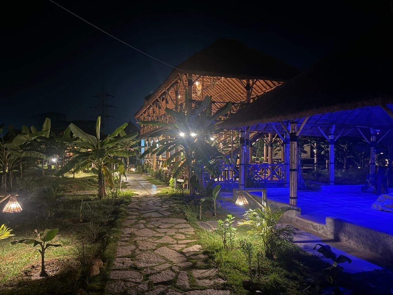 المنشأة من الخارج