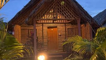 Deluxe Double Room, Balcony, Mountain View | Laptop workspace