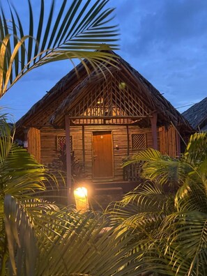 Deluxe-Doppelzimmer, Balkon, Bergblick | Laptopgeeigneter Arbeitsplatz