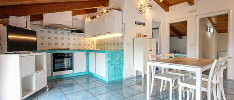 ثلاجة، موقد طهي مسطح