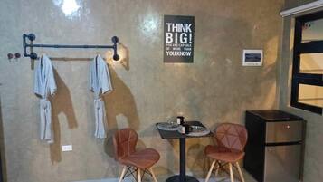 Signature Studio, Balcony, City View | In-room dining