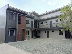 Front of property - Casa Karina (Lucena)
