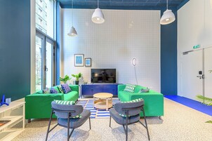 Sala de estar en el lobby