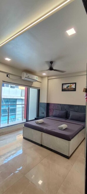 Deluxe Room, Balcony | Free WiFi