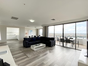 Smart TV, fireplace, DVD player, books