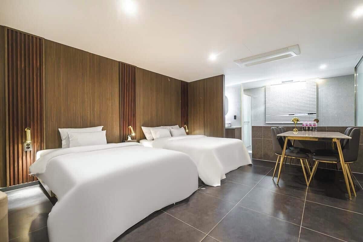 Junior Twin Room | Premium bedding, memory foam beds, individually decorated, desk