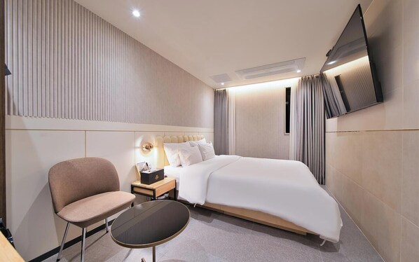 Standard Double Room, City View | Free WiFi
