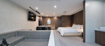 Suwon Hound Hotel