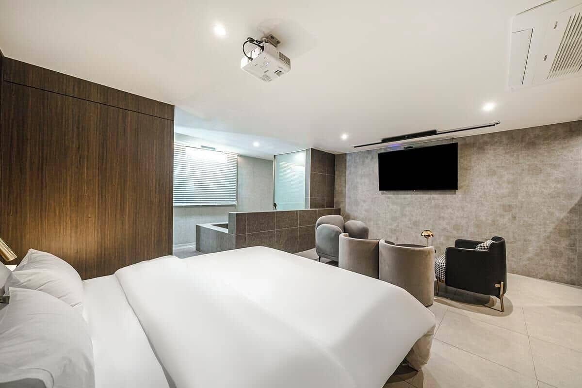 Royal Studio Suite | Premium bedding, memory foam beds, individually decorated, desk