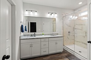 Townhome | Bathroom