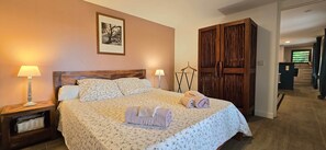 2 bedrooms, iron/ironing board, WiFi, bed sheets