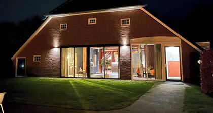 Luxery accommodation for groups 'Het Voshuys' 10 - 30p