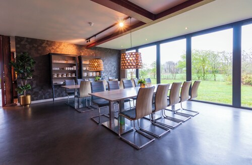 Luxery accommodation for groups 'Het Voshuys' 10 -  30p