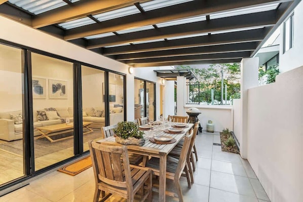Outdoor dining