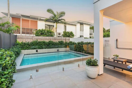 Noosa Heads Hideaway with Pool & Alfresco Living