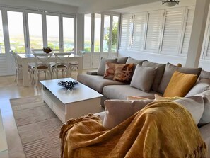 تلفزيون، كُتُب