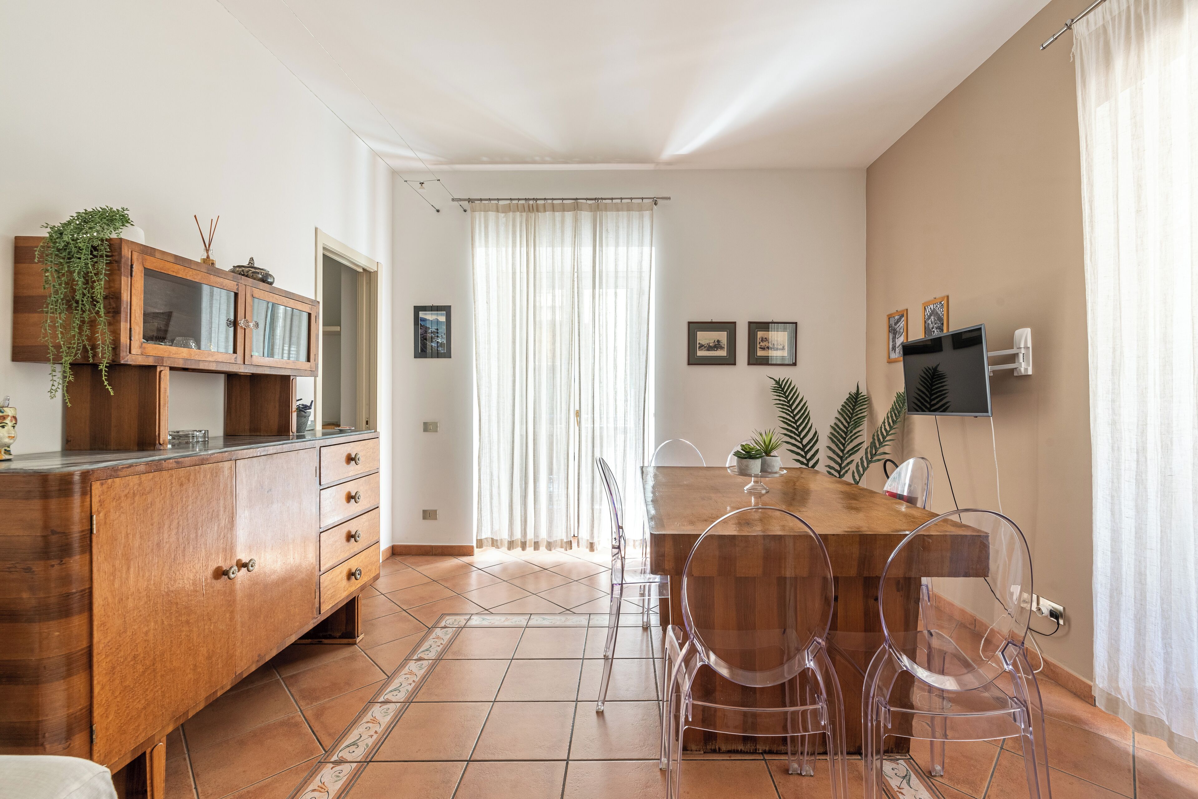 Apartment, 2 Bedrooms, Balcony | Living area | 30-inch TV with satellite channels