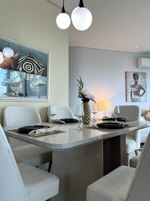 Apartment, 3 Bedrooms, Accessible, Smoking | Dining room