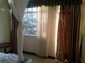 Free WiFi, bed sheets - Machakos University Hotel (Machakos)