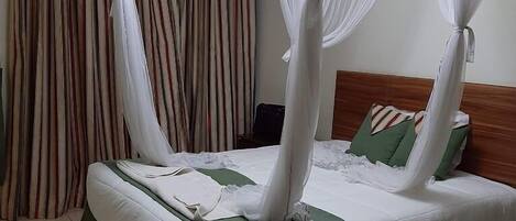 Deluxe Single Room, City View | Free WiFi, bed sheets