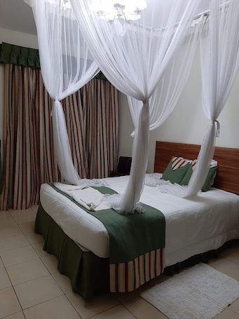 Deluxe Single Room, City View | Free WiFi, bed sheets