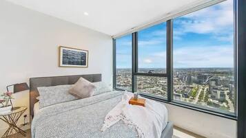 Apartment (2 Bedrooms) | Front of property