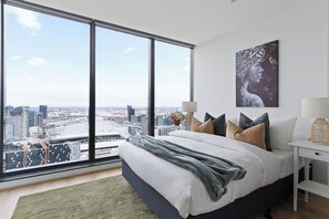 Apartment (2 Bedrooms) | Front of property - A Cozy 2BR Apt With Harbour Views, Free Parking (Melbourne)