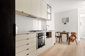 Interior - A 2BR Apt in Parkville Near the Melbourne Zoo (Melbourne)