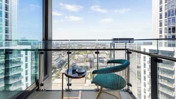 Apartment (2 Bedrooms) | Front of property