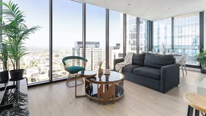 Apartment (2 Bedrooms) | Interior - A Cozy 2BR Apt With Panoramic Views, Free Parking (Melbourne)