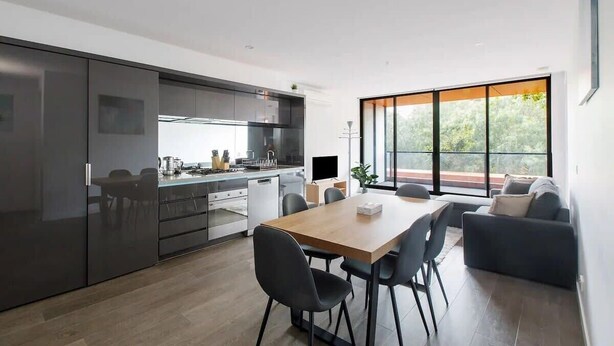 อพาร์ทเมนท์ (3 Bedrooms) | ด้านหน้าที่พัก