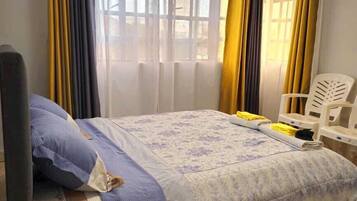 Casa de ciudad familiar, vista a la ciudad | Wifi gratis y ropa de cama