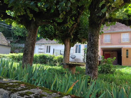 L'arconce house near town center