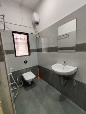 Bathroom - Hotel Medanta Inn (Jalgaon)