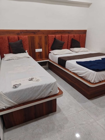 Desk, rollaway beds, free WiFi, bed sheets