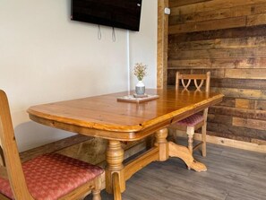 Chalet, Gartenblick | Wohnbereich