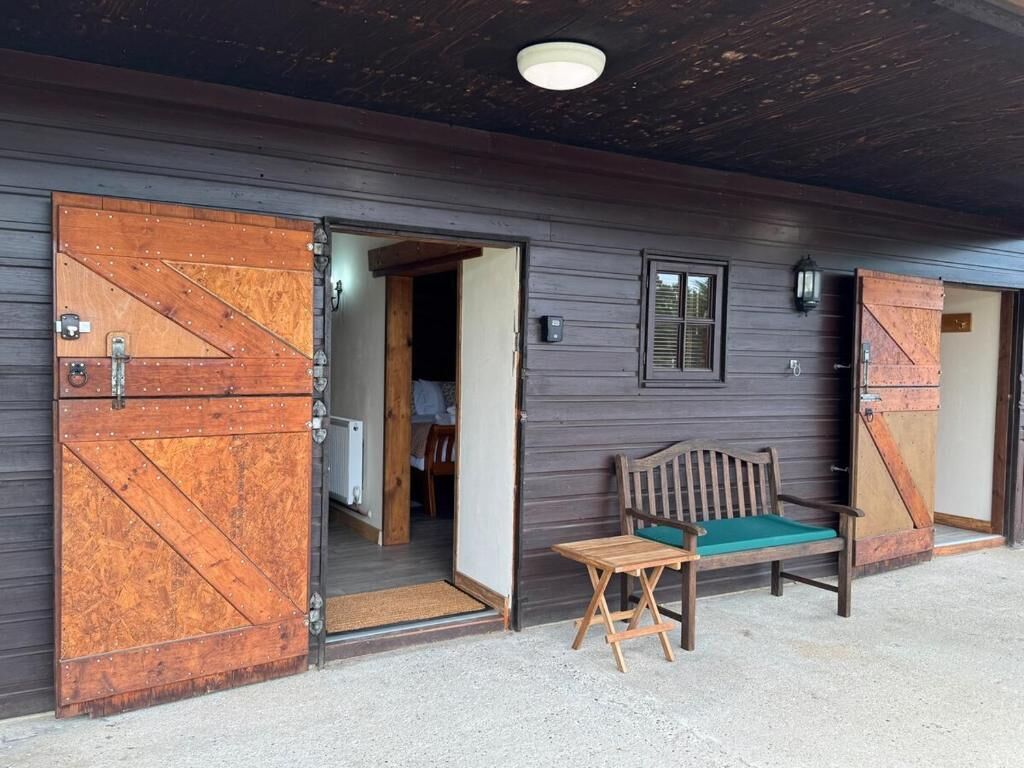 Vista frontal de la propiedad