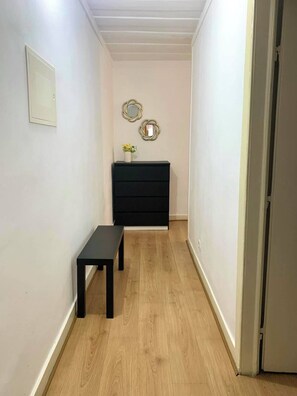 Interior - Central Avenue #1 (Lisboa)