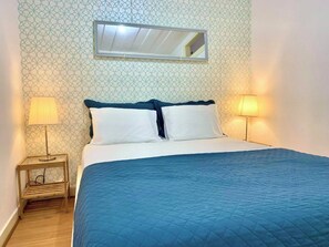 2 bedrooms, iron/ironing board, free WiFi, bed sheets