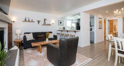 Condo with Fireplace! Close to Downtown!
